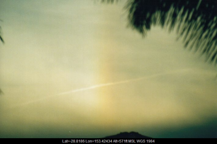 19991030mb02_halo_sundog_crepuscular_rays_wollongbar_nsw