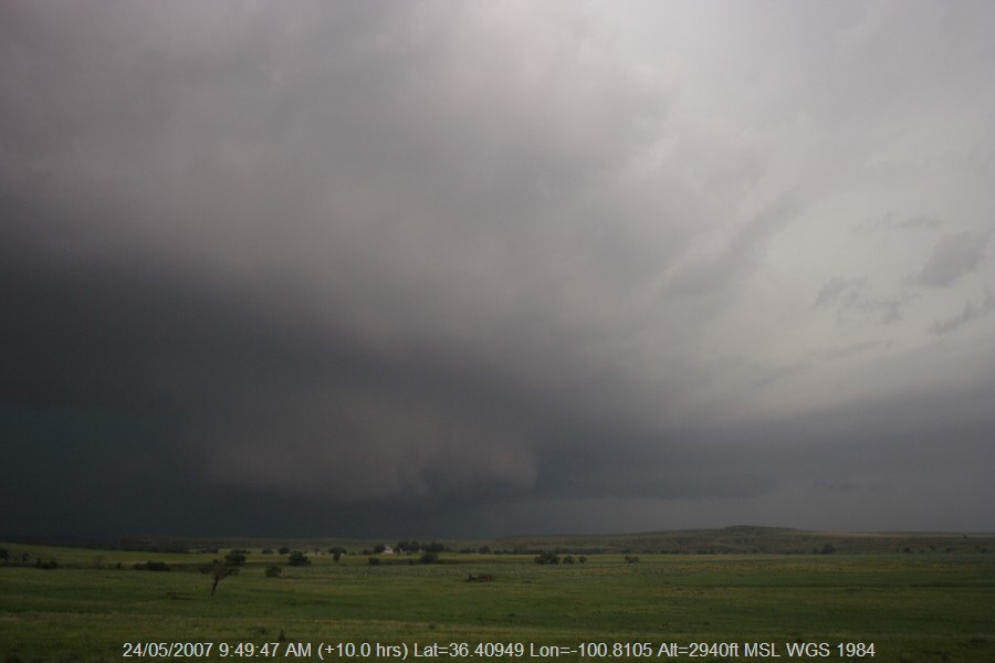 20070523jd47_thunderstorm_inflow_band_se_of_perryton_texas_usa