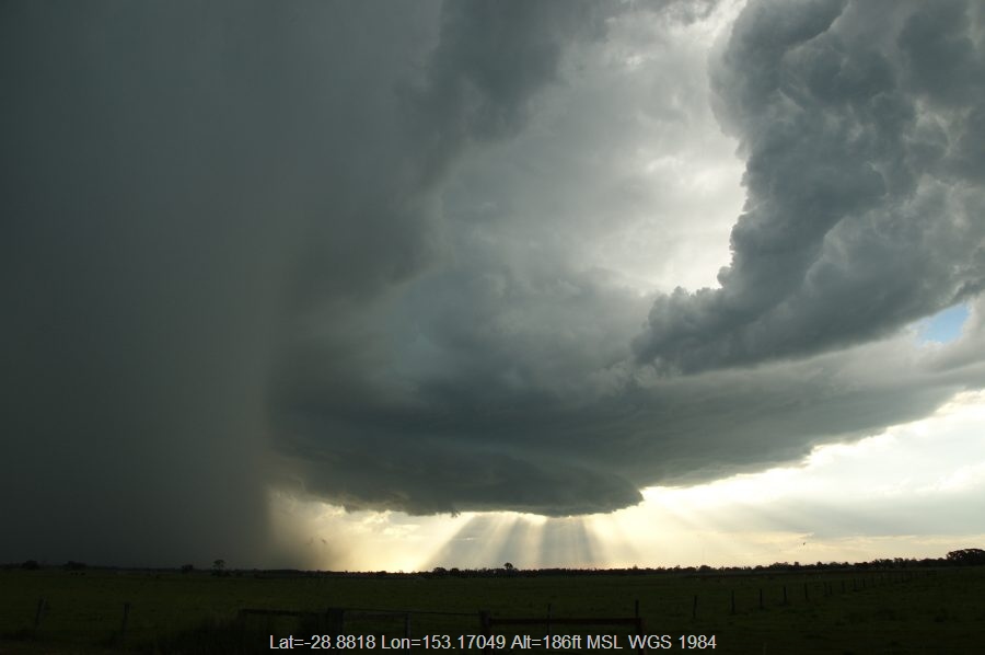 20081210mb37_thunderstorm_inflow_band_mckees_hill_nsw