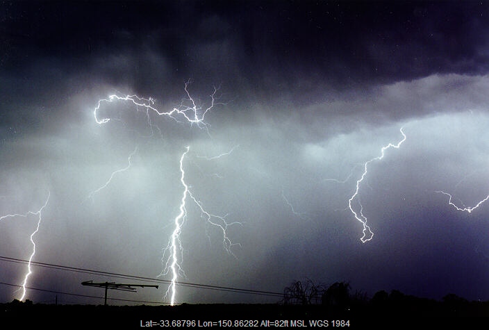 19970424mb05_lightning_bolts_schofields_nsw