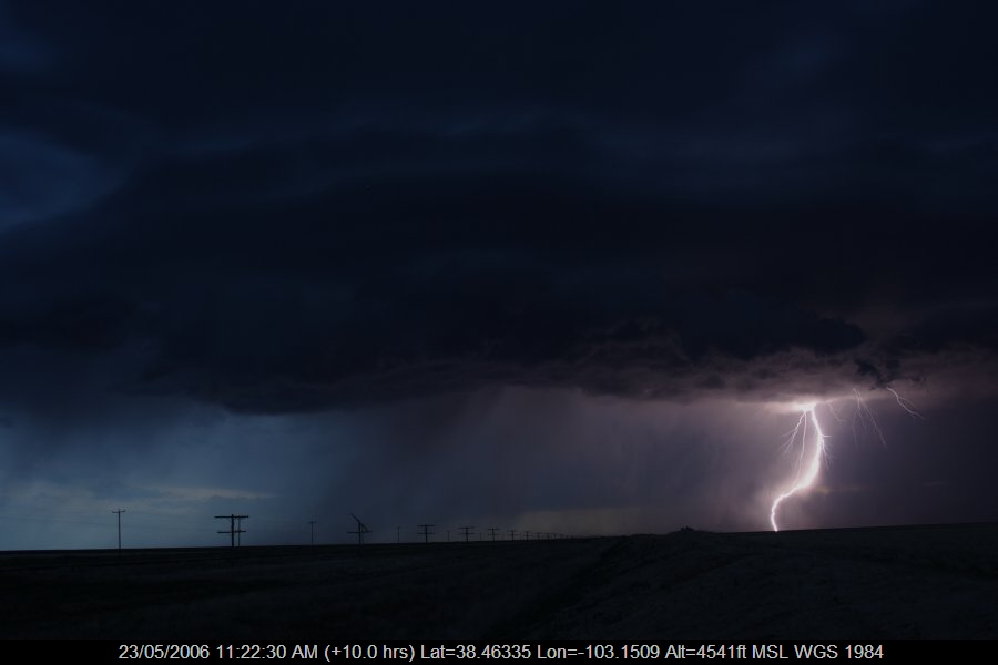 20060522jd15_lightning_bolts_near_haswell_colorado_usa