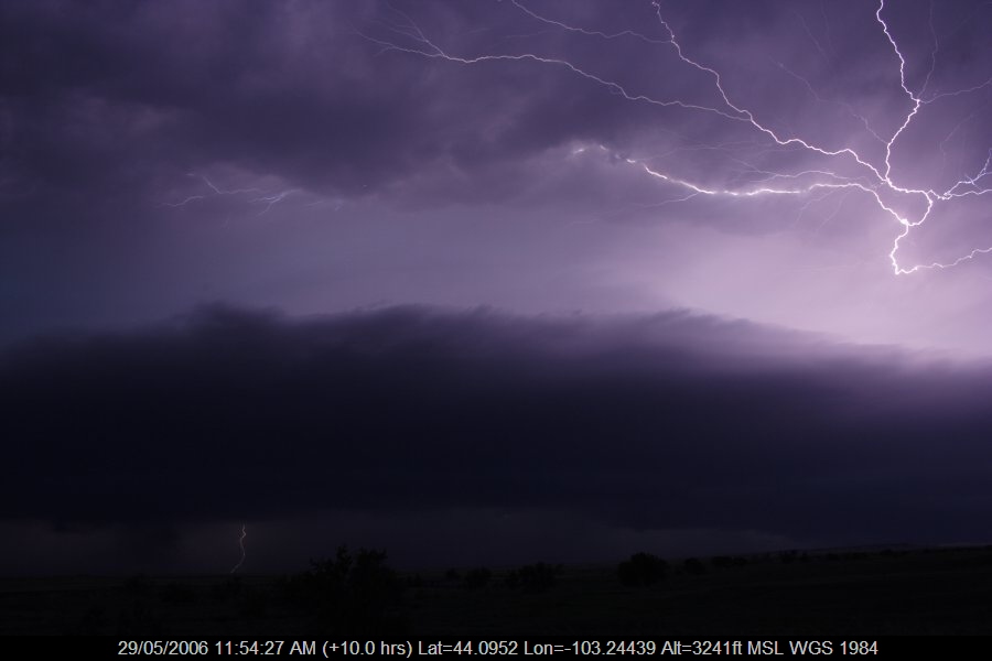 20060528jd34_lightning_bolts_near_rapid_city_south_dakota_usa
