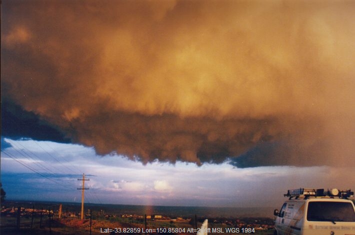 19981113mb27_thunderstorm_base_horsley_park_nsw
