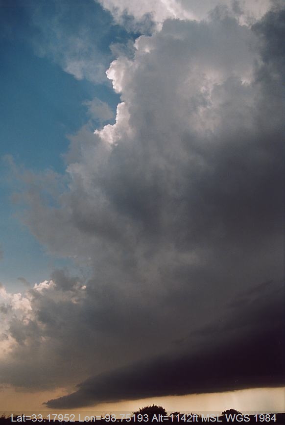 20030612jd15_thunderstorm_base_e_of_newcastle_texas_usa