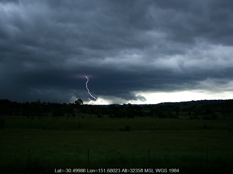 20051127jd09_thunderstorm_base_armidale_nsw