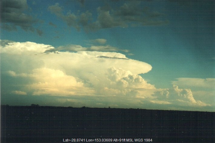20001105mb35_supercell_thunderstorm_n_of_casino_nsw