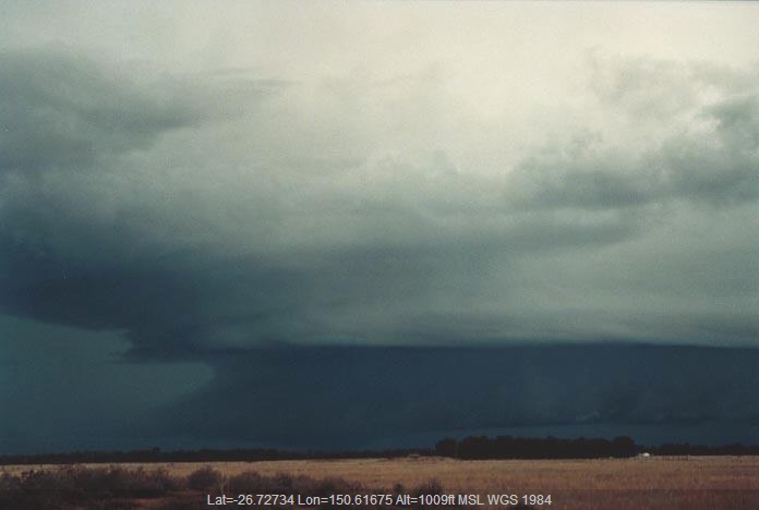 20001120jd17_supercell_thunderstorm_w_of_chinchilla_qld