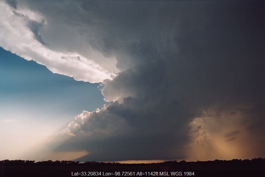 20030612jd21_supercell_thunderstorm_near_newcastle_texas_usa