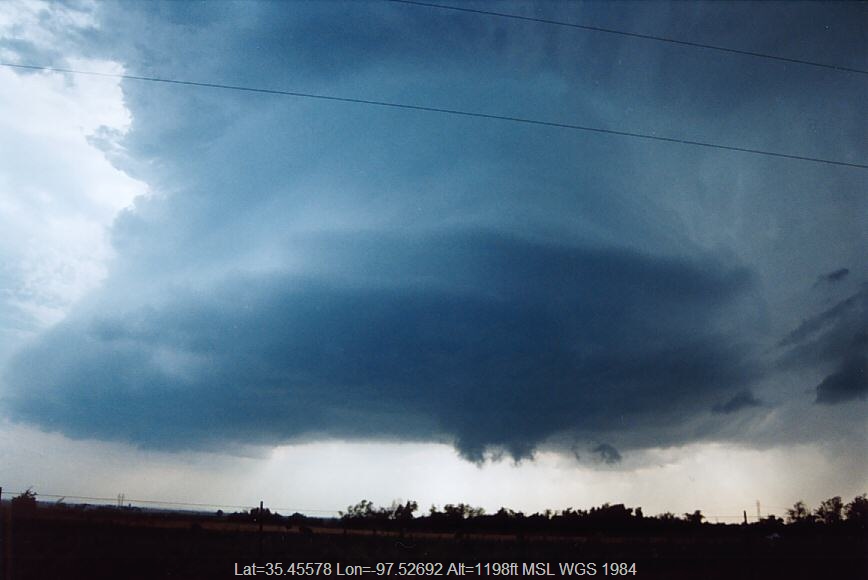20040526jd01_supercell_thunderstorm_minco_w_of_oklahoma_city_oklahoma_usa