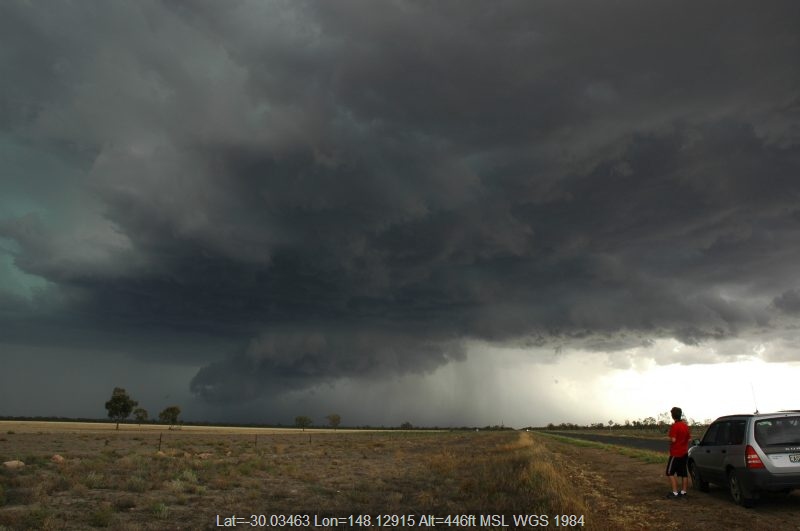 20041208mb057_supercell_thunderstorm_w_of_walgett_nsw