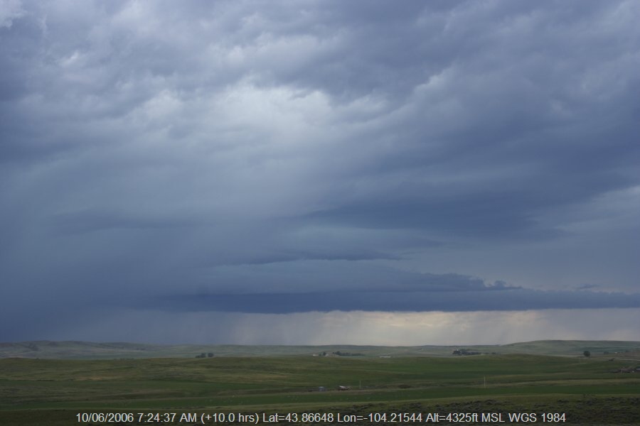 20060609jd38_supercell_thunderstorm_nw_of_newcastle_wyoming_usa