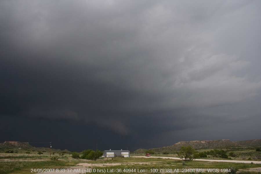 20070523jd18_supercell_thunderstorm_se_of_perryton_texas_usa