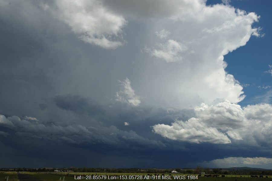 20071026mb021_supercell_thunderstorm_n_of_casino_nsw