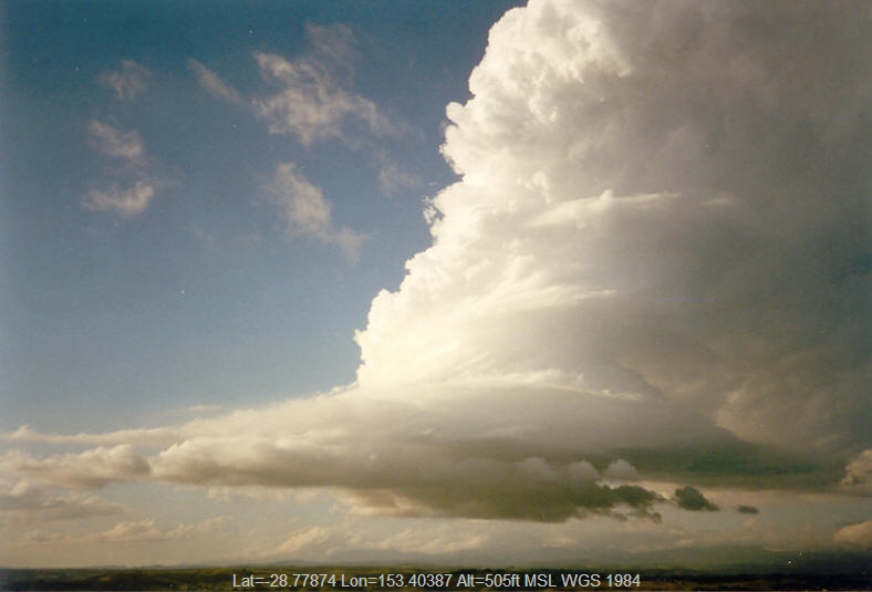 20031123mb08_thunderstorm_updrafts_mcleans_ridges_nsw