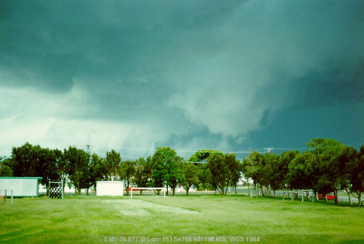 19890119mb05_thunderstorm_wall_cloud_ballina_nsw