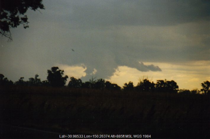 19990130mb10_thunderstorm_wall_cloud_nw_of_gunnedah_nsw