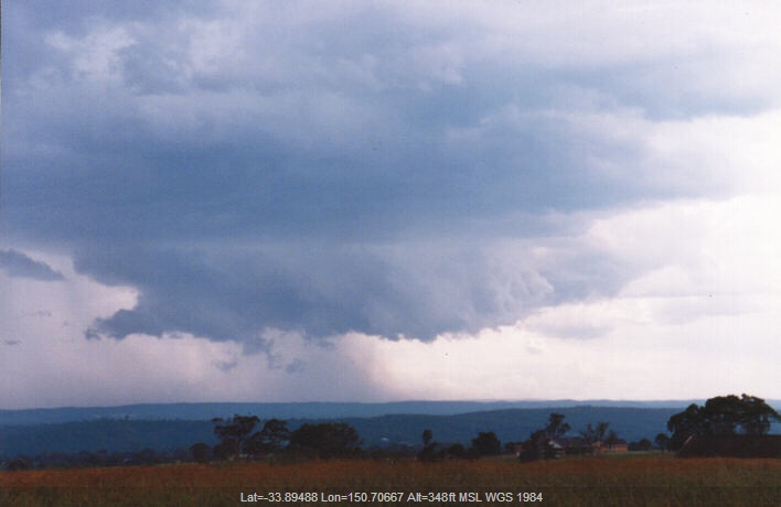 19990313jd17_thunderstorm_wall_cloud_luddenham_nsw