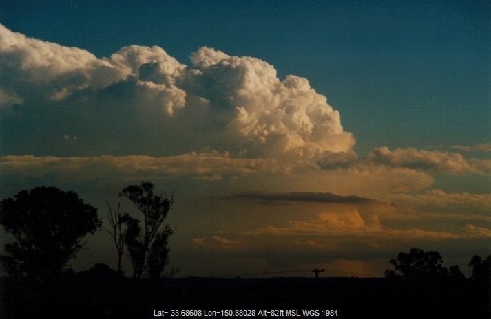 20000309jd12_thunderstorm_wall_cloud_schofields_nsw