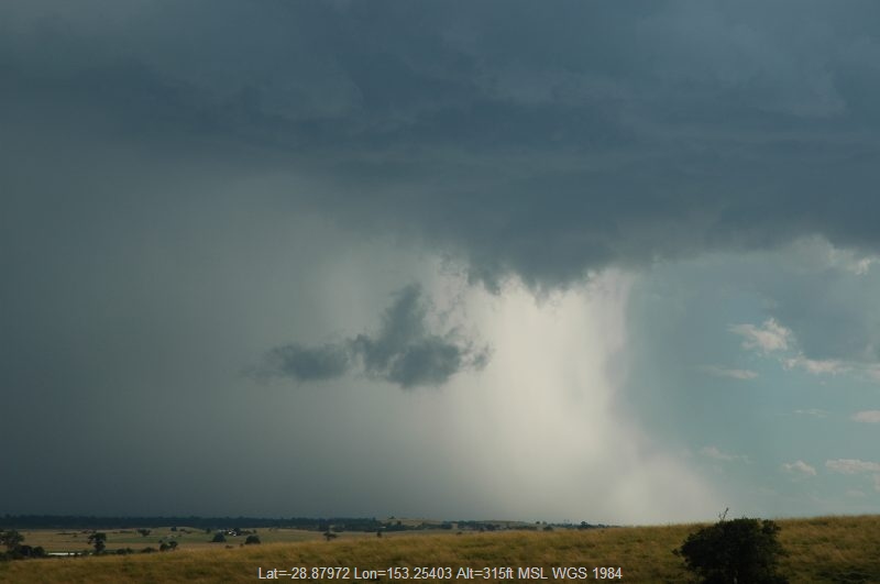 20060404mb22_thunderstorm_wall_cloud_parrots_nest_nsw