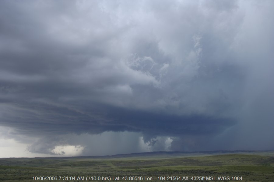 20060609jd49_thunderstorm_wall_cloud_nw_of_newcastle_wyoming_usa
