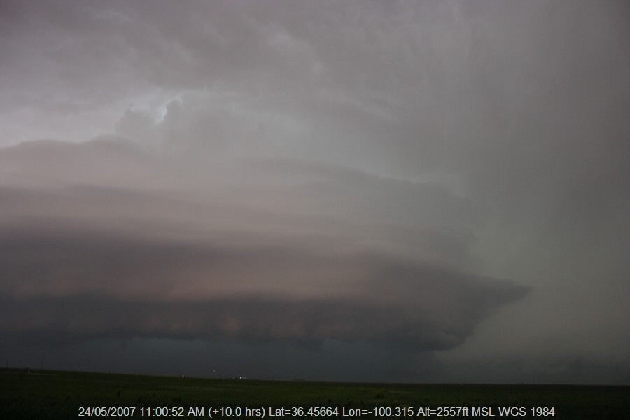 20070523jd68_thunderstorm_wall_cloud_s_of_darrouzett_texas_usa