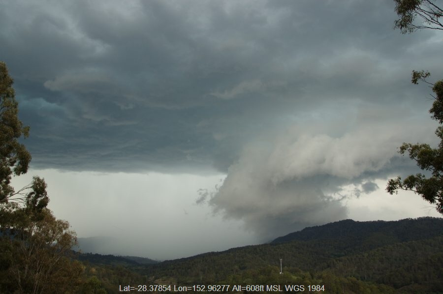 20081116mb37_thunderstorm_wall_cloud_cougal_nsw