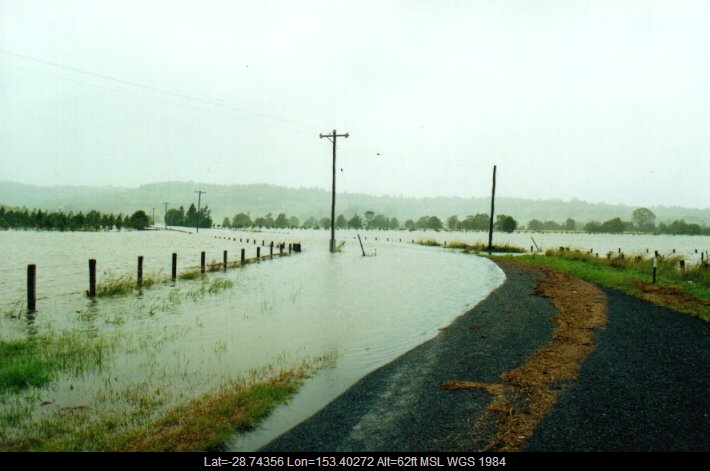 20010202mb04_flood_pictures_eltham_nsw