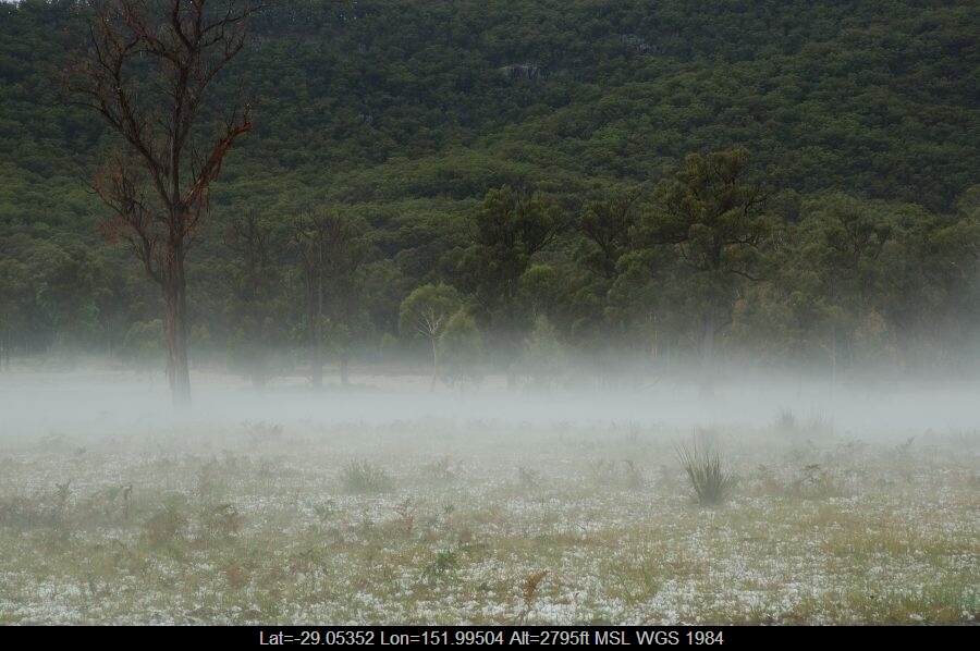 20070210mb32_hail_stones_s_of_tenterfield_nsw