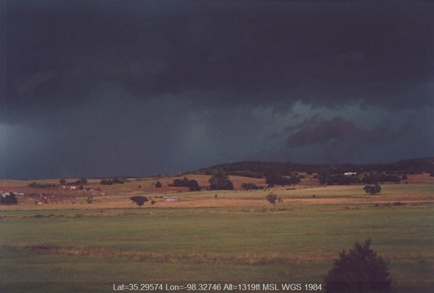 20030610jd08_precipitation_cascade_near_binger_oklahoma_usa
