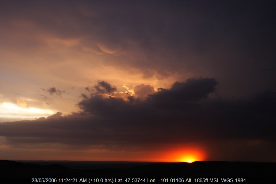 20060527jd31_sunset_pictures_s_of_bismark_north_dakota_usa