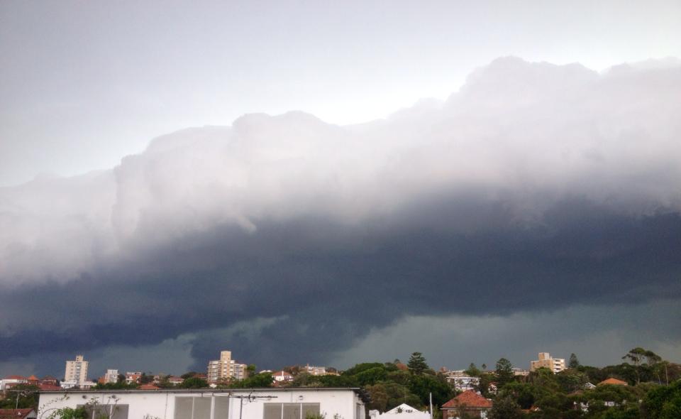 Shelf Cloud Storms Sydney 5th March 2014
