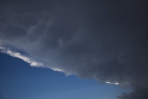 Mammatus under the anvil