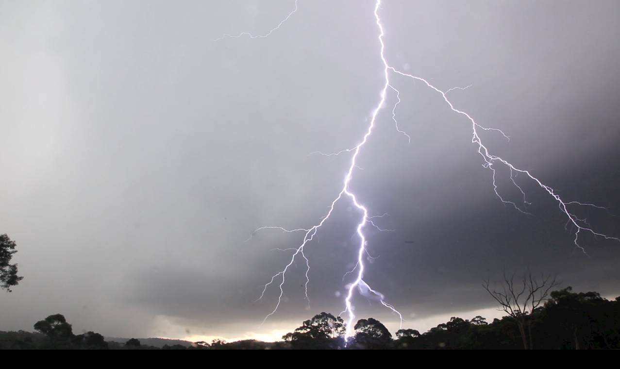 Incredible staccato lightning