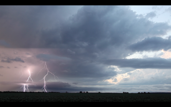 Lightning near Billa Billa Qld