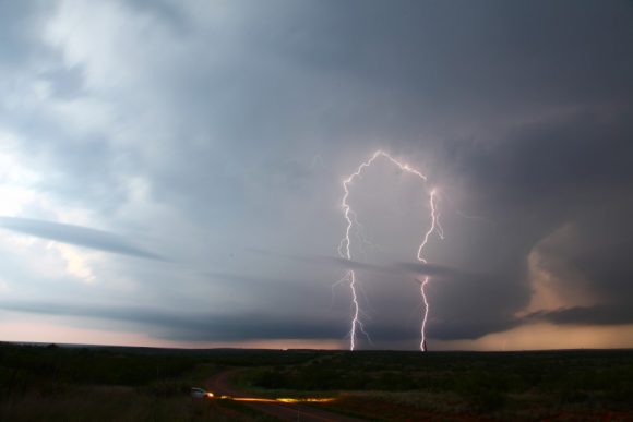 Lightning and sculptured supercell