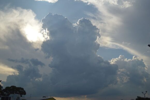 Developing storms western Sydney Tuesday 24 January 2023
