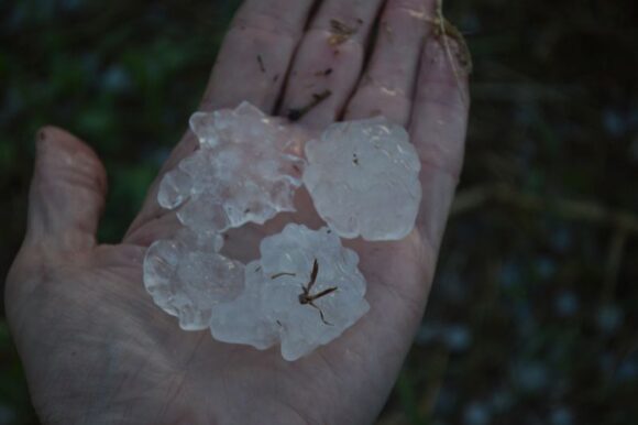 Western Sydney Severe storm cell with hail Friday April 7 2023