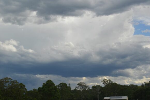 Severe storms reach south west Sydney around Campbelltown.
