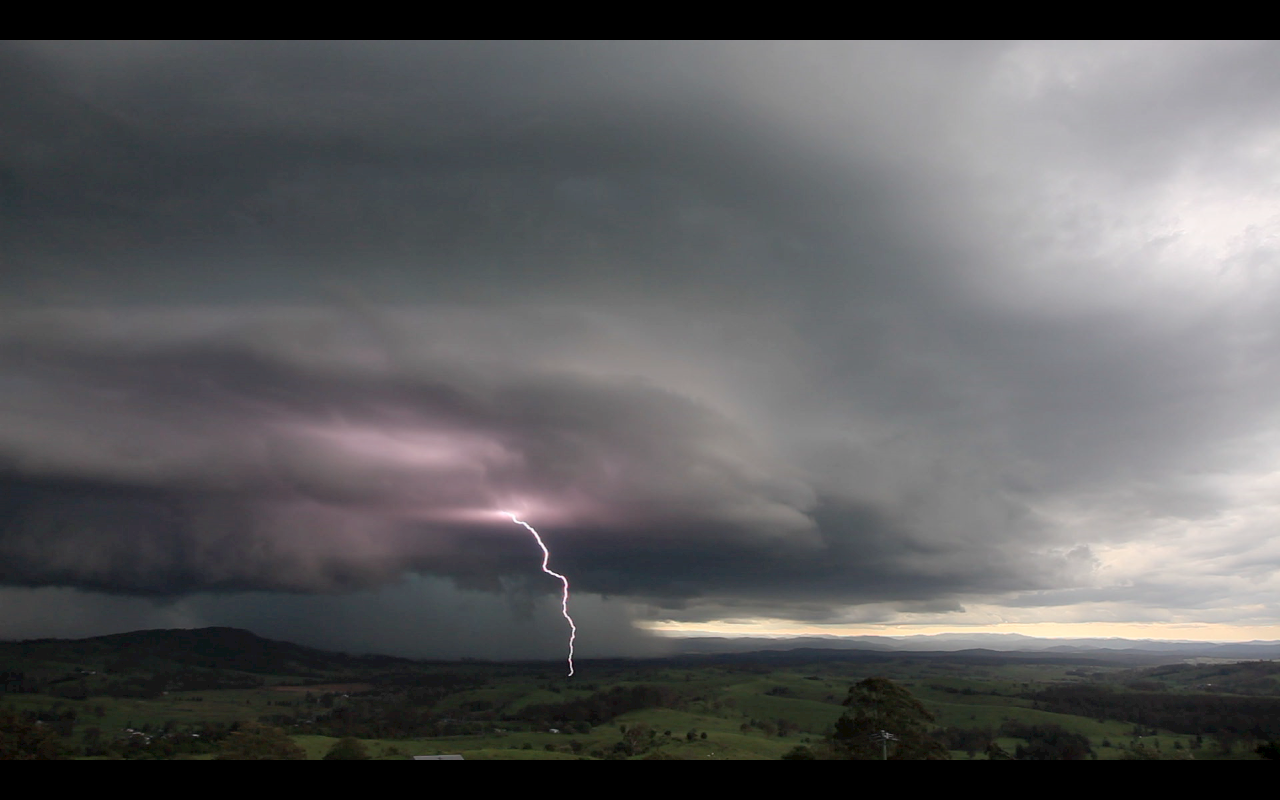 Jaw-Dropping Supercell Structure 15th December 2013