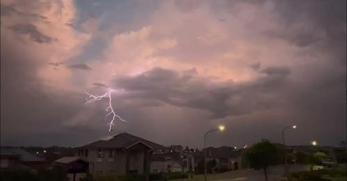 Spectacular Lightning Show Sydney 5th December 2022