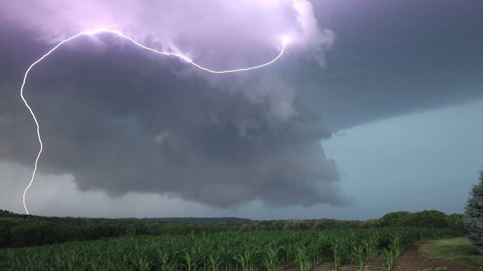 Another year goes by


 How is this for a smooth channel bolt! This was the tornadic supercell Louisville, Nebraska